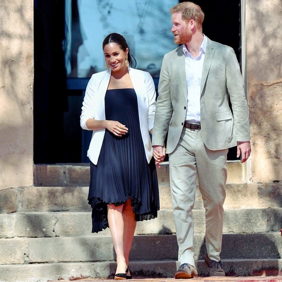 LOYD/FORD Black Pleated Chiffon Slit Front Elasticized Waist Midi Skirt Size 8 - Picture 15 of 15